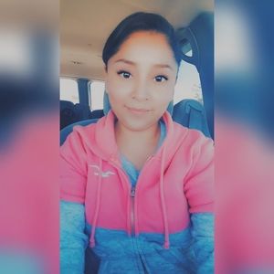 Meet your Posher, Lydia